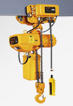 模具沖壓件車(chē)間使用環(huán)鏈電動(dòng)葫蘆搬運(yùn)模具沖壓件